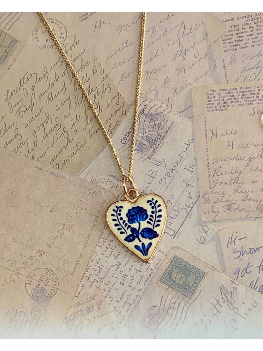Vintage Cottagecore Romantic Dainty Porcelain Floral Heart Pendant Necklace